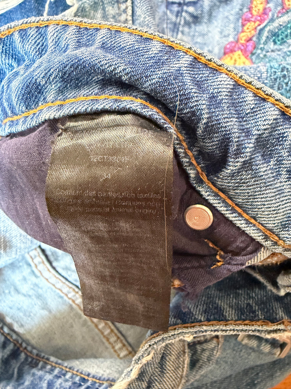 Short en Jean Brodé "Zadig & Voltaire" Bleu avec Patchs et Effet Destroy