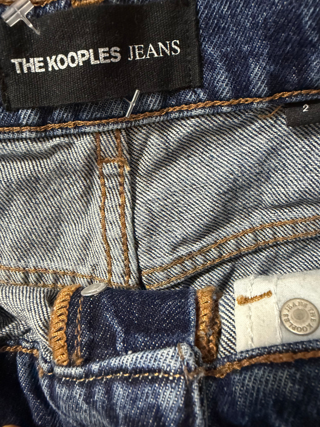 Short en Jean Vintage "The Kooples" Bleu Délavé avec Piercing et Effet Destroy