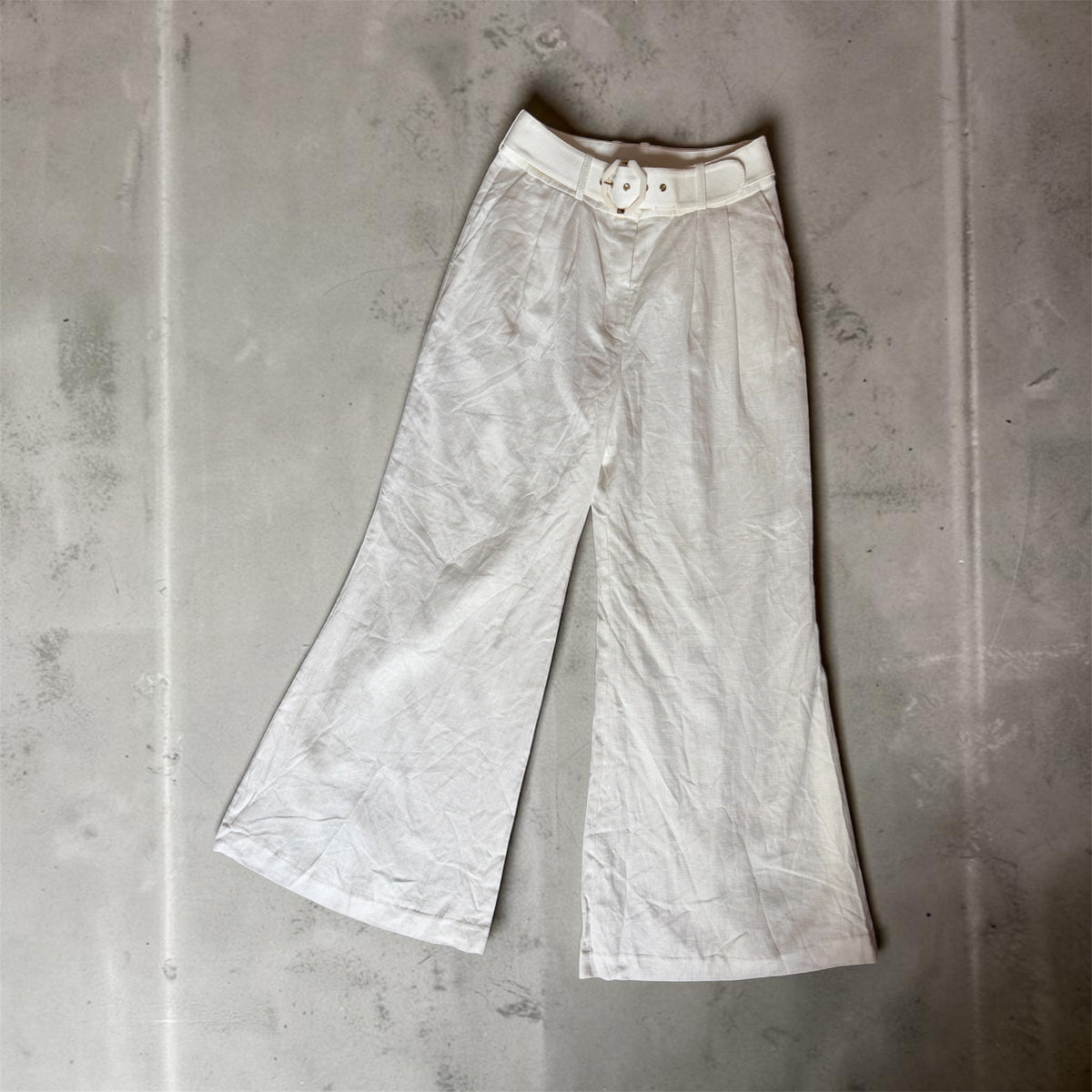 Pantalon ample en lin blanc avec ceinture Zimmermann