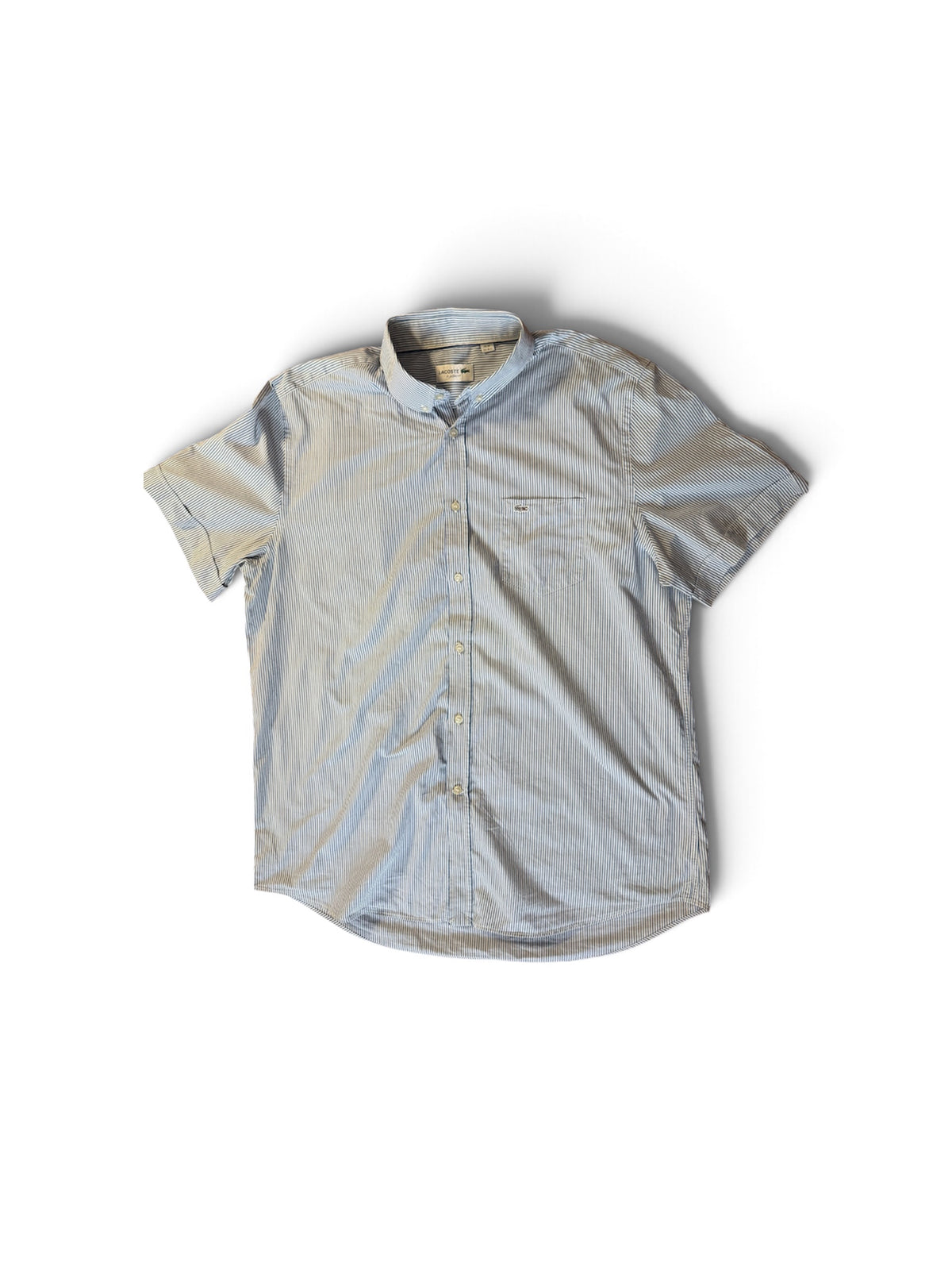 Chemise Manches Courtes Rayée "Lacoste" Bleu et Blanc, Coupe Classic Fit (Taille FR 42 / US 16 1/2)