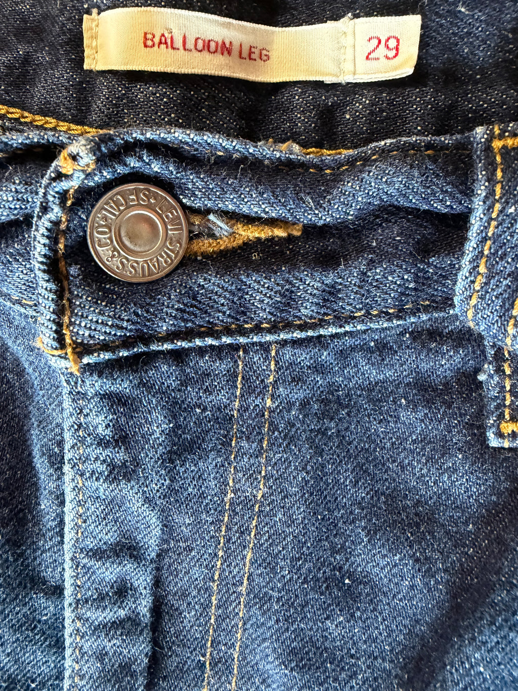 Jeans Levi's Premium "Balloon Leg" – Bleu Brut