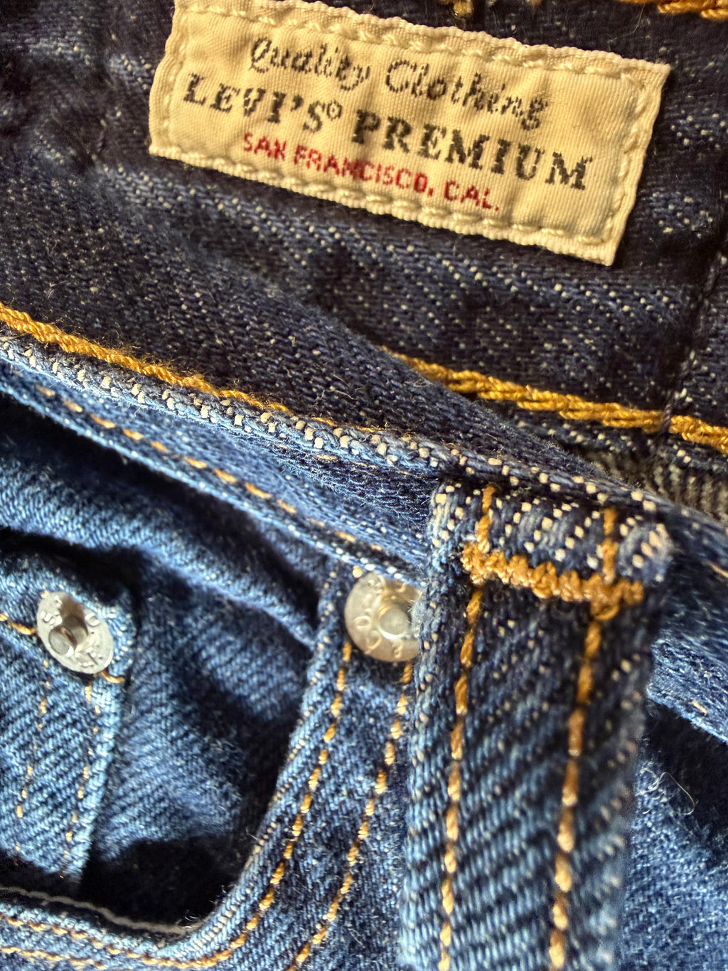 Jeans Levi's Premium "Balloon Leg" – Bleu Brut